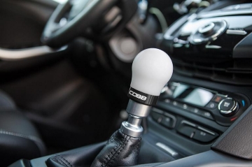 Picture of Cobb Ford 13-14 Focus ST/14-15 Fiesta ST White Shift Knob - Black Base