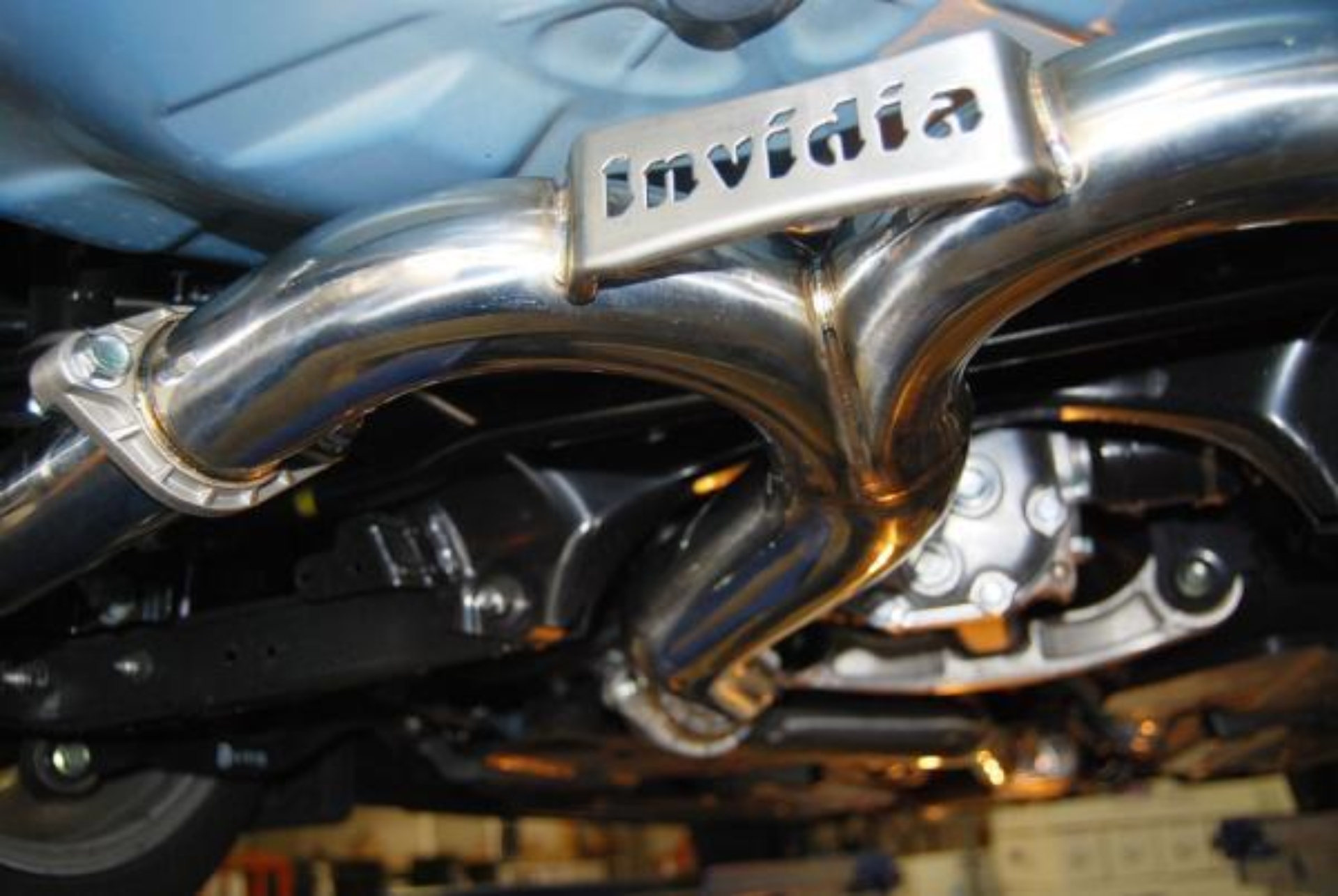 Picture of Invidia 15+ Subaru WRX/STI 4Dr Q300 Twin Outlet Rolled Titanium Burnt Quad Tip Cat-Back Exhaust