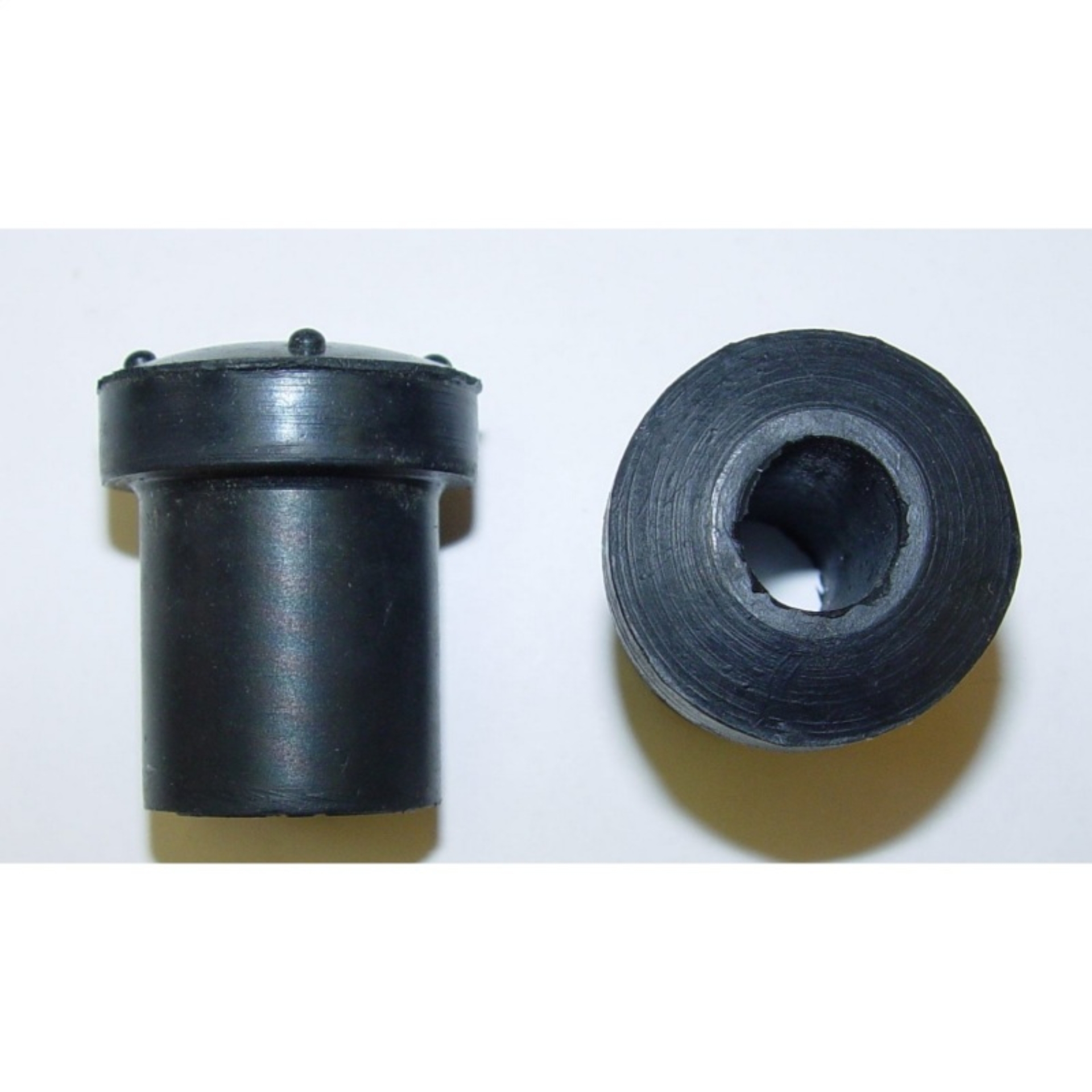 Picture of Omix Rubber Front Spring Bushing 76-86 Jeep CJ Models
