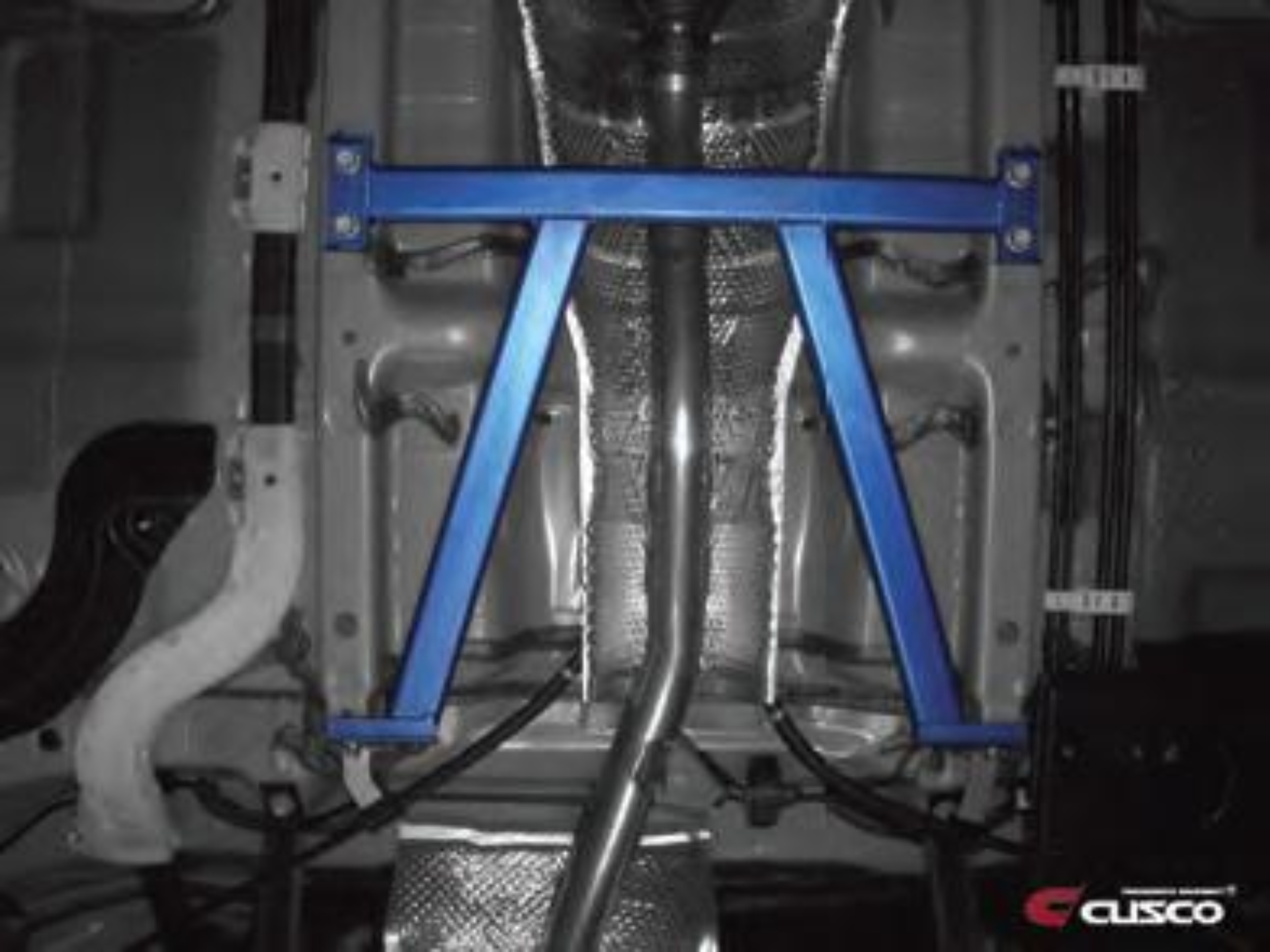 Picture of Cusco Power Brace ZVW40/ZVW41 Toyota Prius Center Underbrace