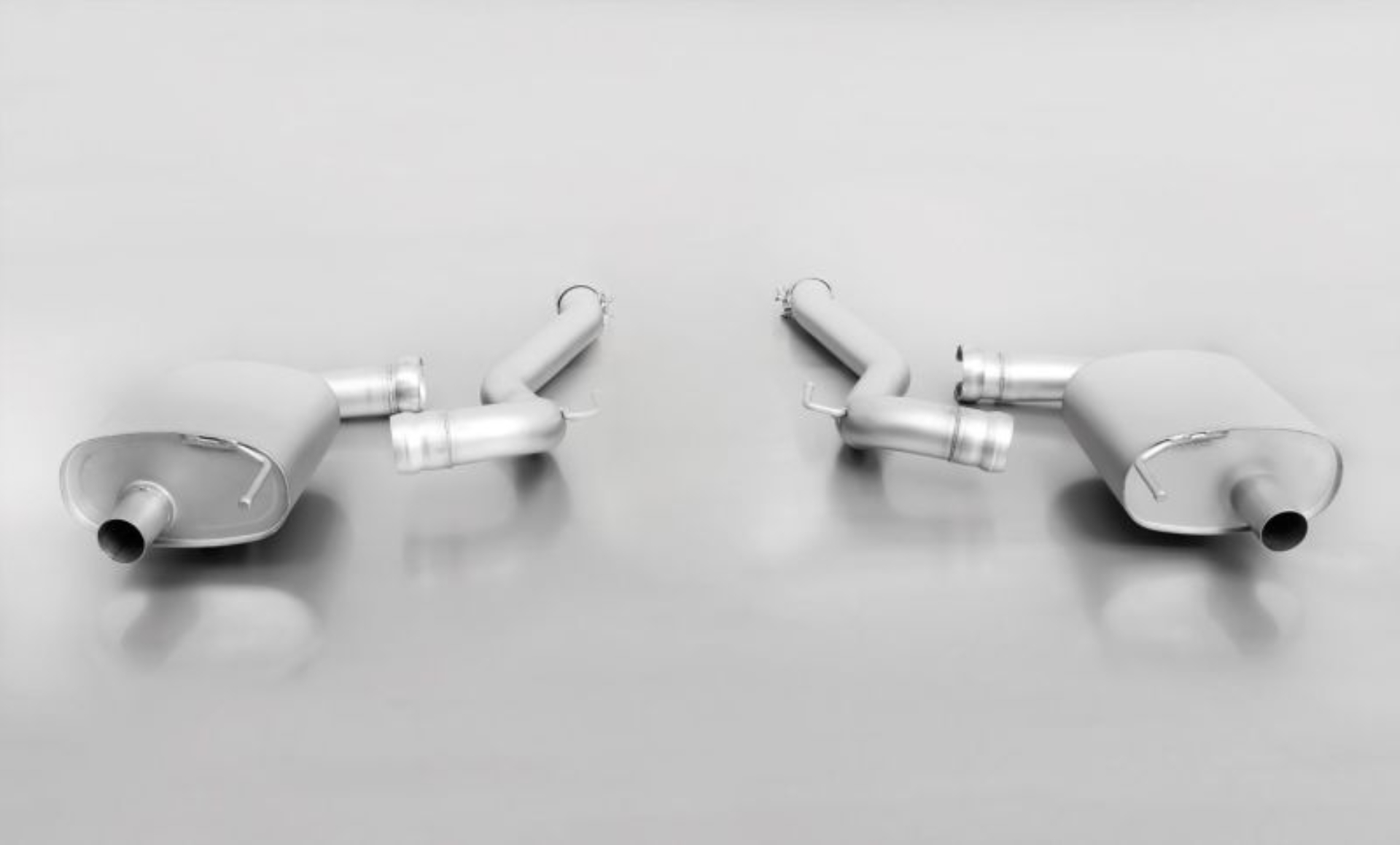 Picture of Remus 2015 Ford Mustang Coupe/Cabrio 2.3L Ecoboost Race Axle Back Exhaust (Tail Pipes Req)