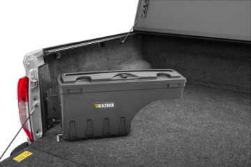 Picture of UnderCover 2022 Nissan Frontier Ext/Crew All Beds Drivers Side Swing Case - Black Smooth