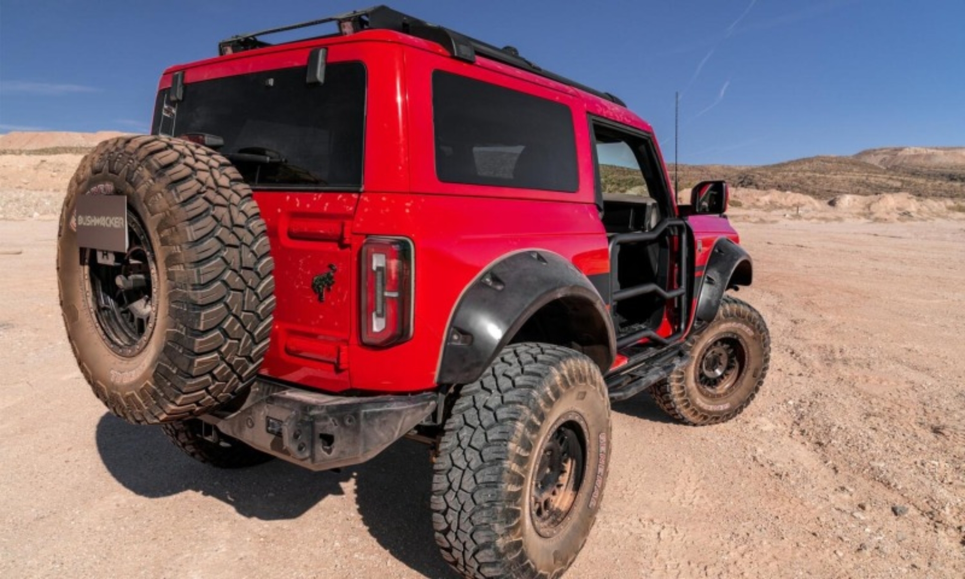 Picture of Bushwacker 21-22 Ford Bronco (2 Door) Pocket Style Fender Flares - 4pc Smooth