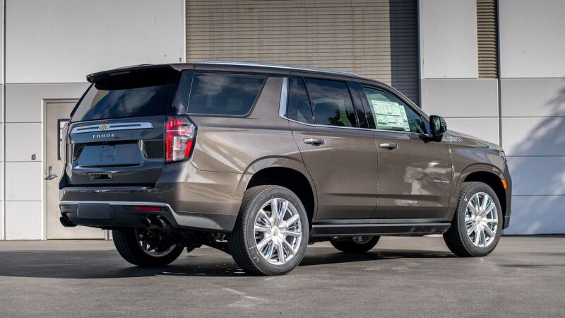 Picture of Borla 21-22 Chevy Tahoe 5.3L V8 2/4WD 4DR 3in/2.75in S-Type Cat-Back Exhaust w/ Black Chrome Tips
