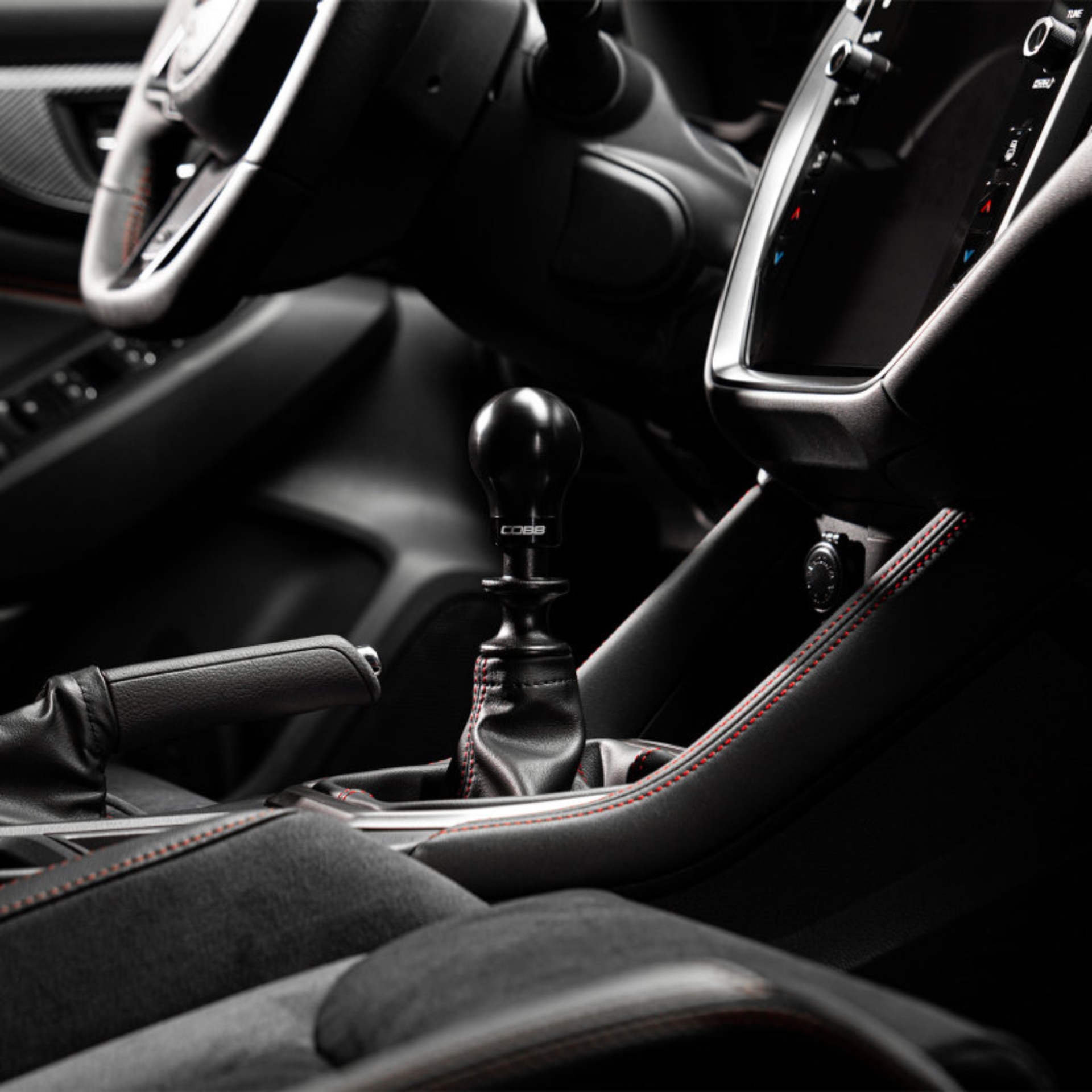 Picture of Cobb Subaru 6-Speed Weighted COBB Shift Knob - Black (Incl. Both Red + Blk Collars)