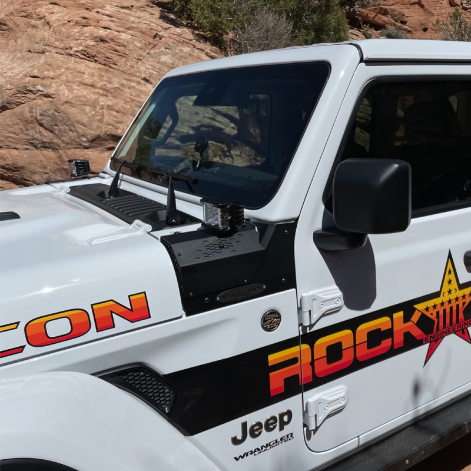 Picture of Rock Slide 21-22 Jl/Gladiator: Mojave/Recon/392 Models Jl/Jt Cowl Led Light Pod Brackets