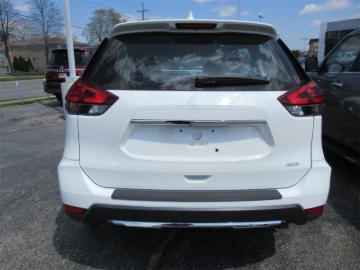 Picture of WeatherTech 14-20 Nissan Rogue BumperTopper - Black