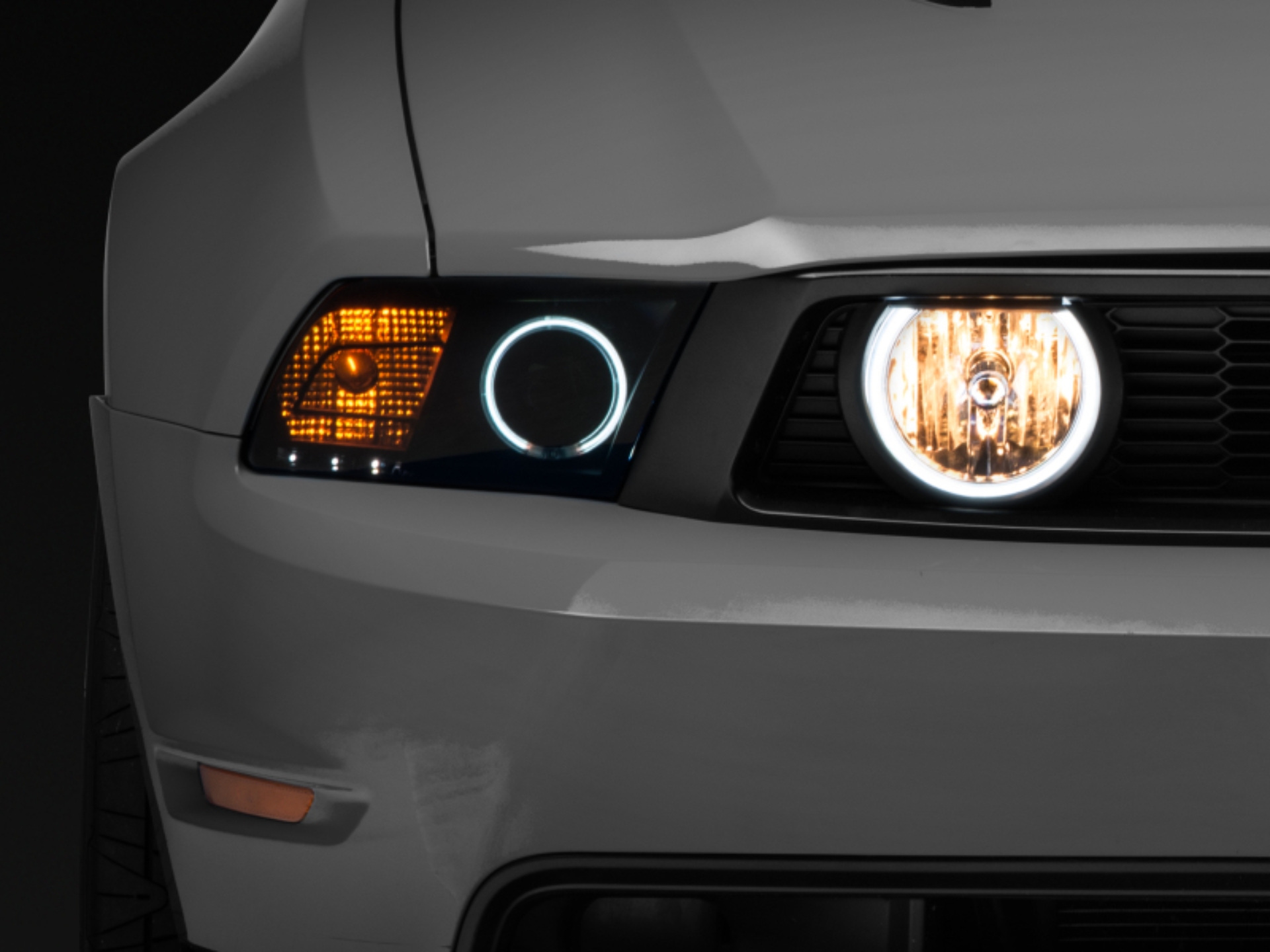 Picture of Raxiom 05-12 Ford Mustang GT LED Halo Fog Lights (Chrome)