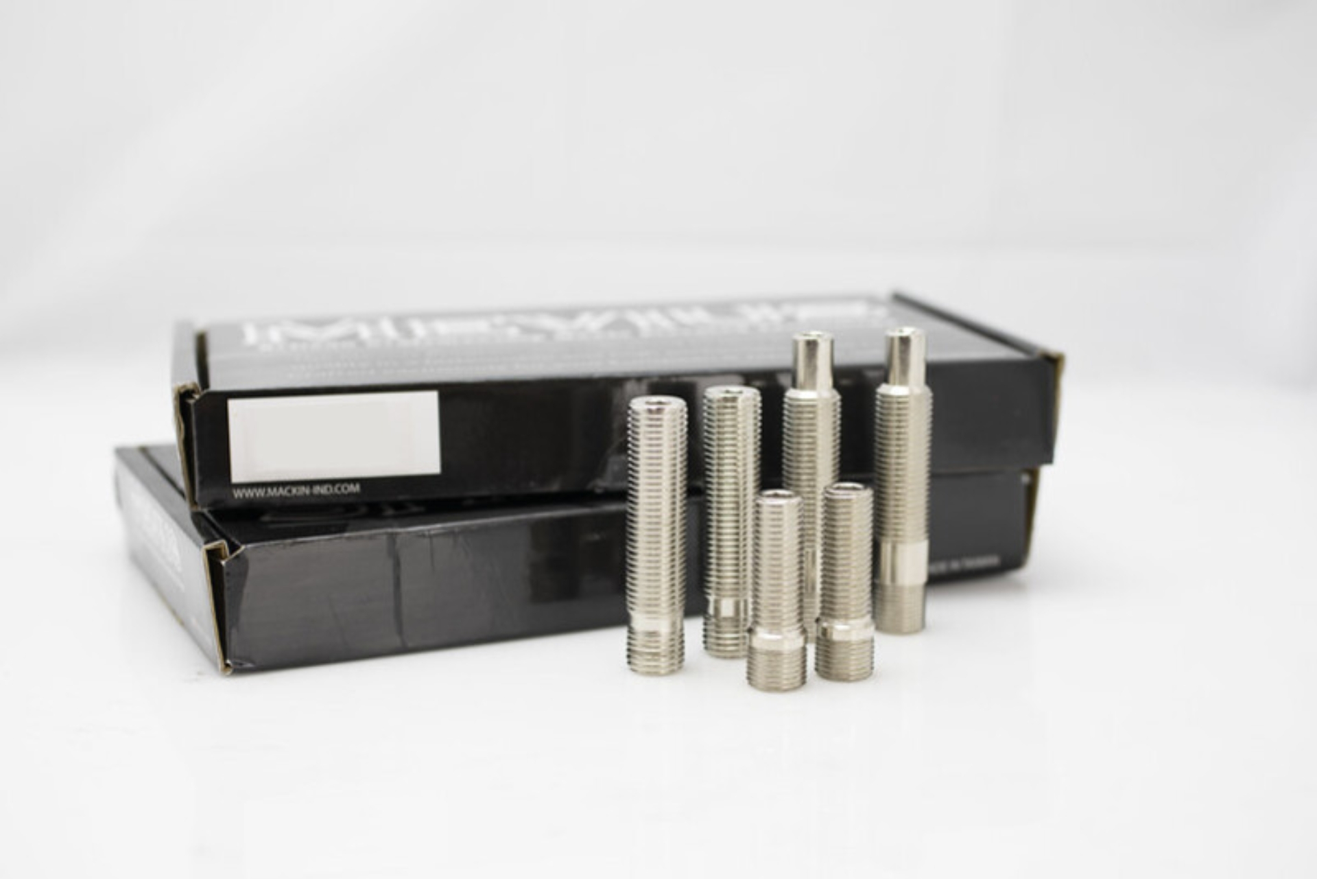 Picture of Wheel Mate Stud Conversion Kit M12x1.5 2.575in L - Nickel Plated (QTY 20)