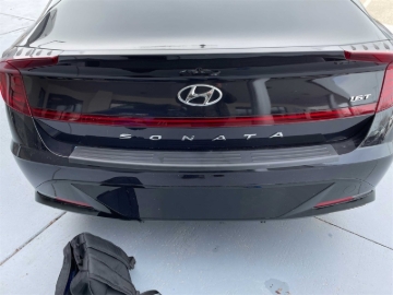 Picture of WeatherTech 20-23 Hyundai Sonata BumperTopper - Black
