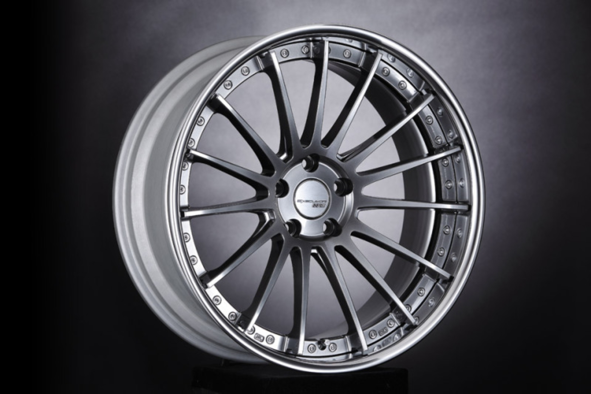 Picture of SSR Executor CV04 CV04 19x9.5 5x114.3 42 Offset Titan Silver (SPECIAL ORDER/NO CANCELLATIONS)