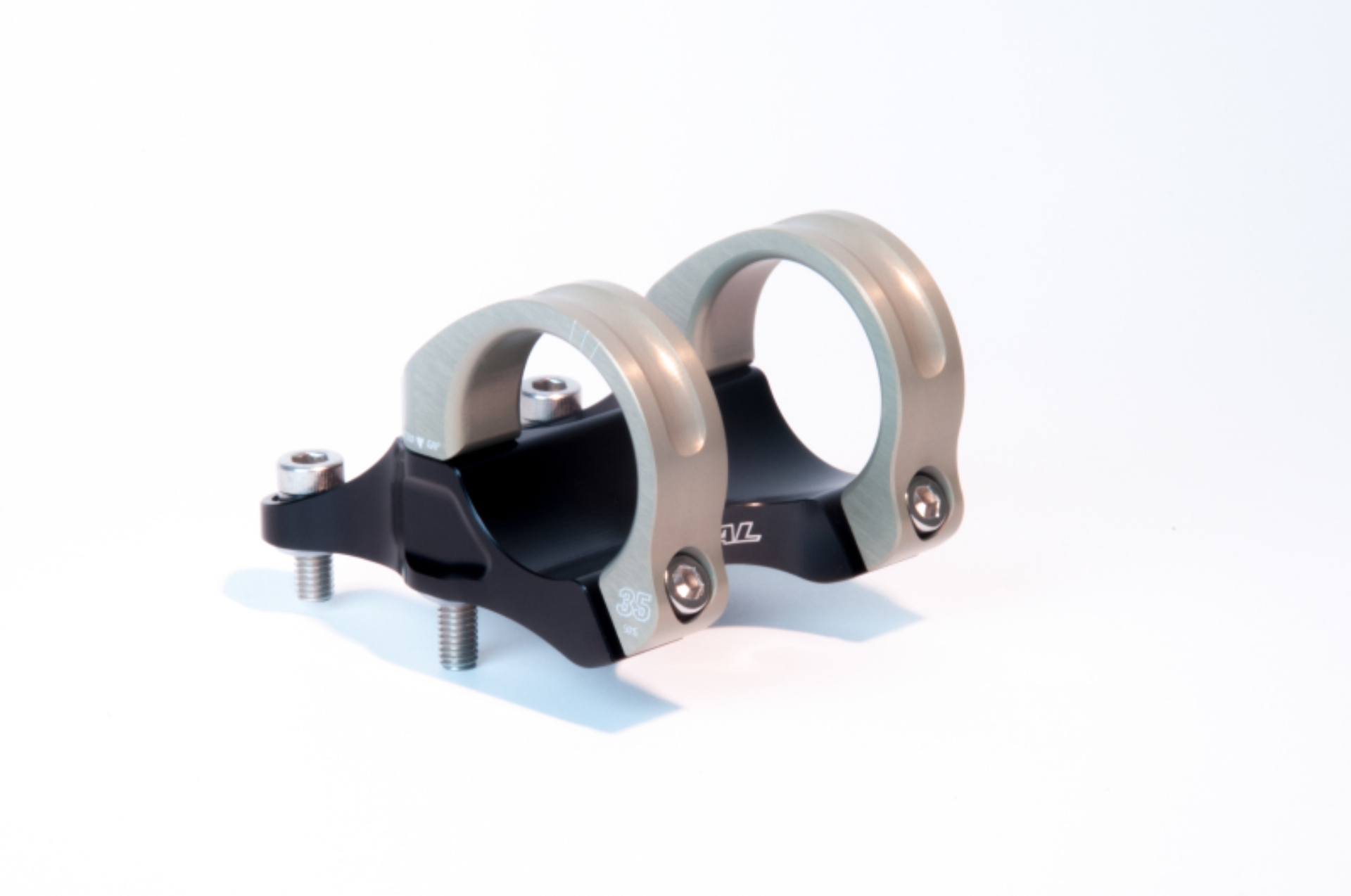 Picture of Renthal Integra 35 Handlebar Clamp 45 mm./ +10 Rise