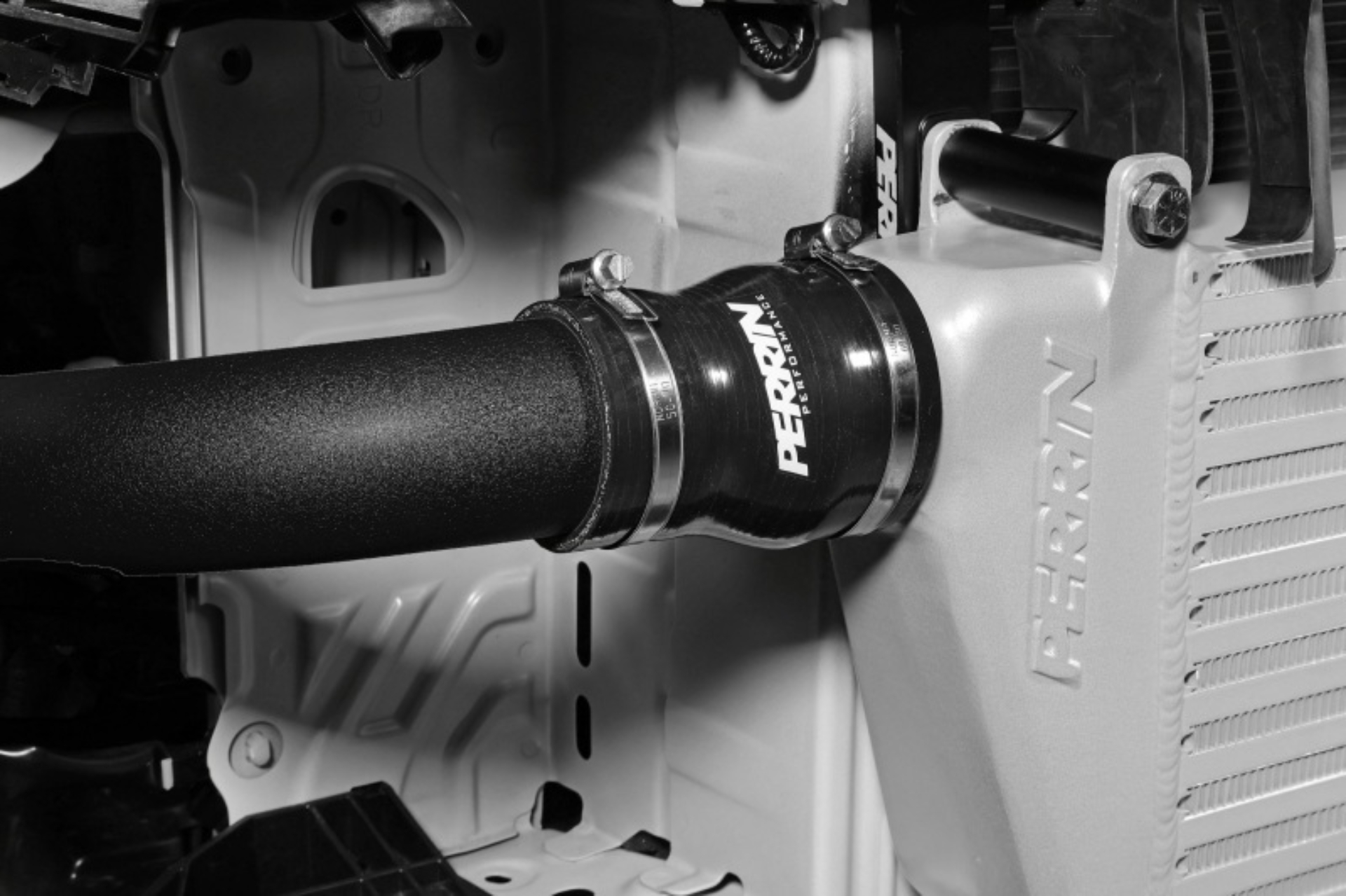 Picture of PERRIN 22-26 Subaru WRX Front Mount Intercooler Kit (Black Tubes & Silver Core)
