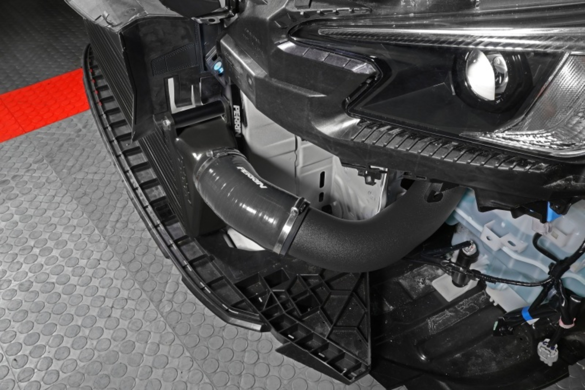 Picture of PERRIN 22-26 Subaru WRX Front Mount Intercooler Kit (Black Tubes & Black Core)
