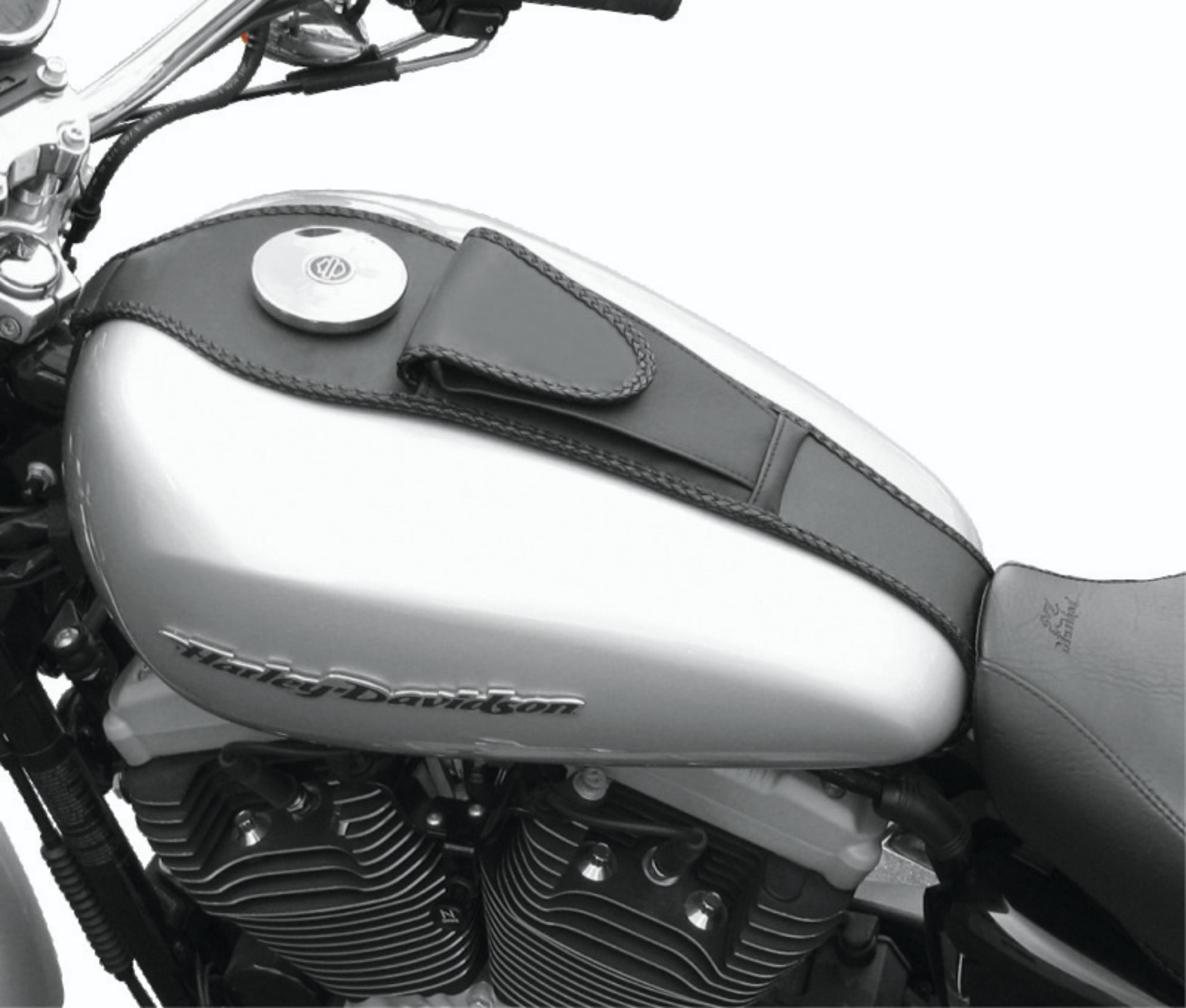 Picture of Mustang 11-13 Harley Blackline,12-17 Slim/Slim S Wide Touring Solo Seat w/DBR Diamond - Black
