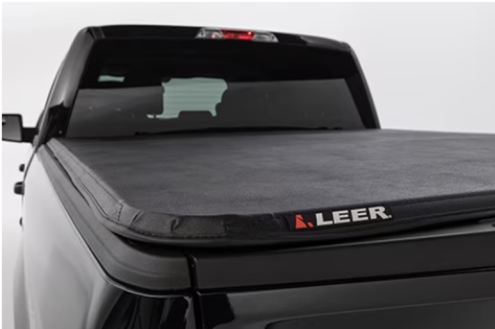 Picture of LEER 2015+ Colorado/Canyon LATITUDE CC 5Ft2In Tonneau Cover - Folding Compact Short Bed