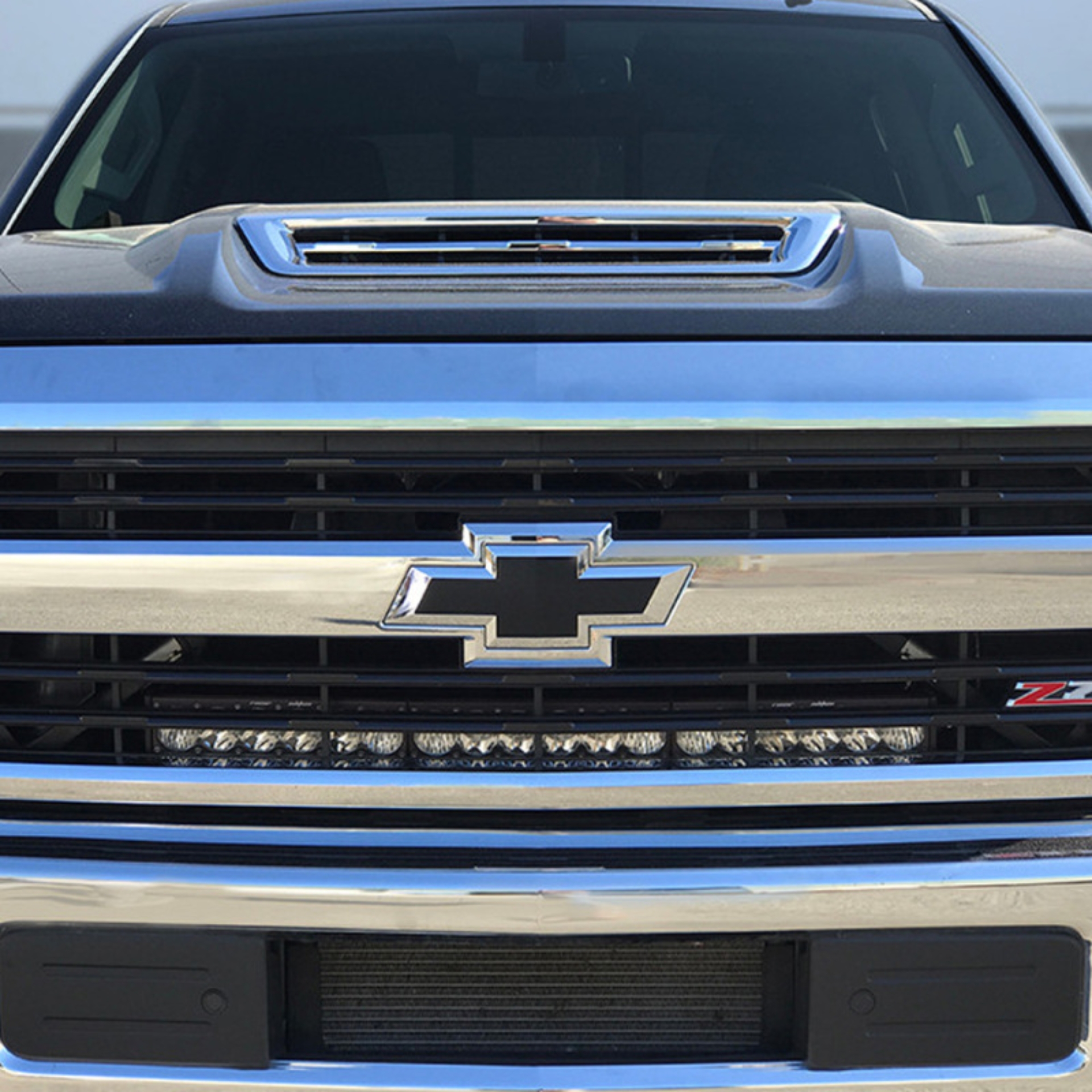 Picture of Baja Designs 2017 Chevreolet Silverado 2500/3500 HD 30in OnX6+ Grille Light Bar Kit - 5000K Daylight