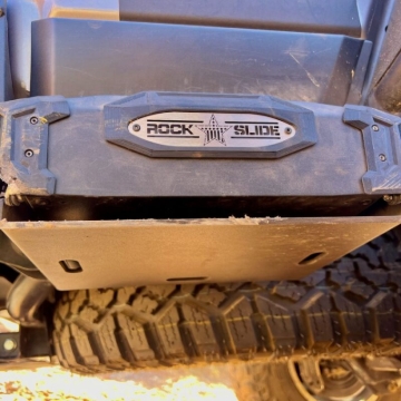 Picture of Rock Slide Engineering R-Step 9 Inch Skid Plate
