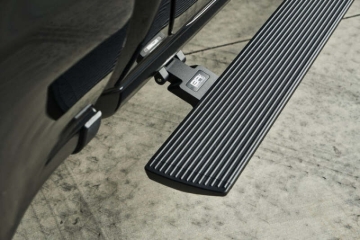 Picture of Body Armor 4x4 19-24 GM 1500/2500/3500 Crew Cab (Excl. Classic) E-Power Board Steps - Black