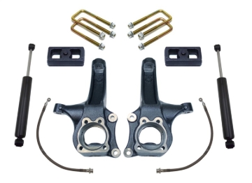 Picture of MaxTrac 15-18 Chevrolet Colorado 2WD 4in/2in MaxPro Spindle Lift Kit w/MaxTrac Shocks
