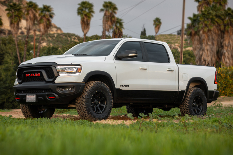 Picture of ICON 2019+ Ram 1500 2/4WD .75-2.5in Stage 5 Suspension System w/Tubular Uca