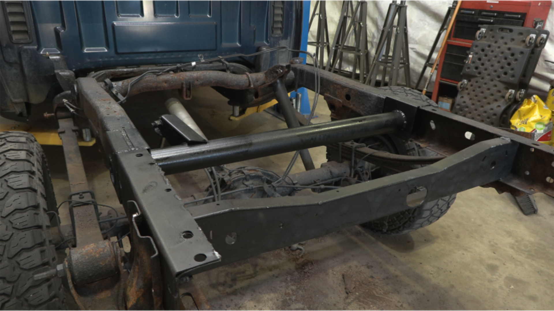Picture of Rust Buster 07-18 Chevy Silverado/GMC Sierra Rear Shock Crossmember