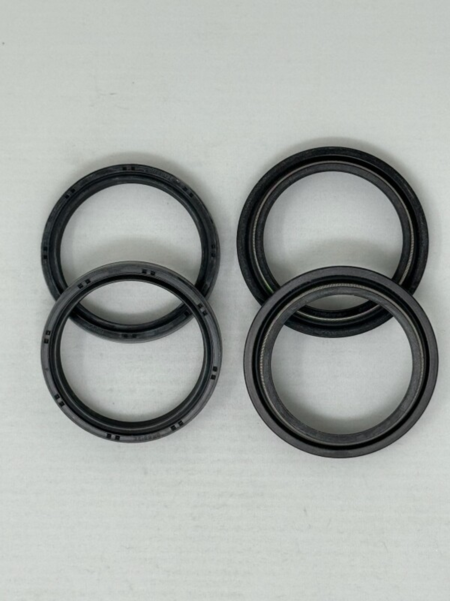 Picture of KYB 05+ KTM/ GasGas/ Husqvarna/ Sherco Front Fork Oil and Dust Seal Set 48 mm.