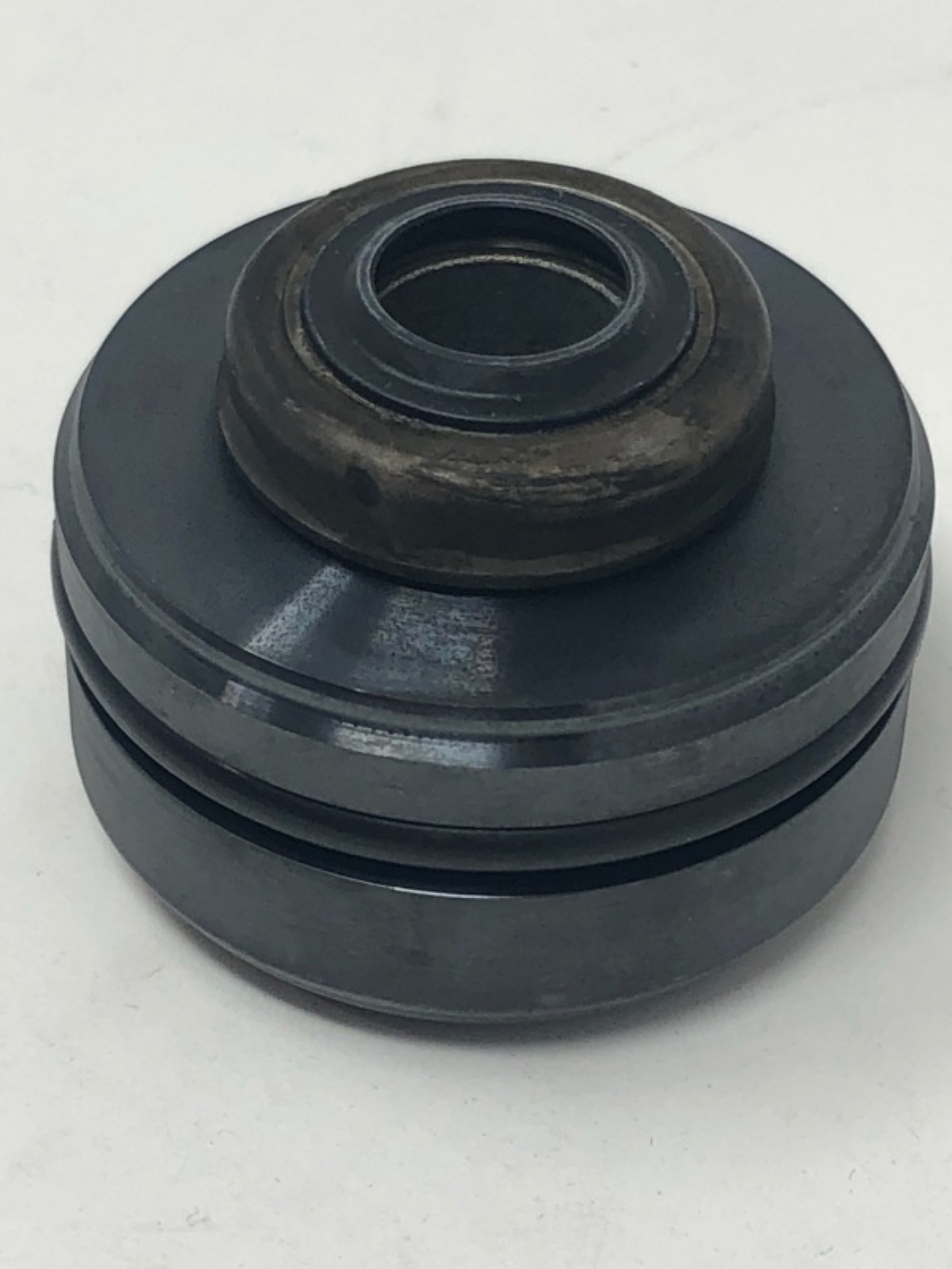 Picture of KYB 02-03/05-07 Suzuki GSX-R1000 Rear Shock Seal Head 46 mm. / 14 mm.