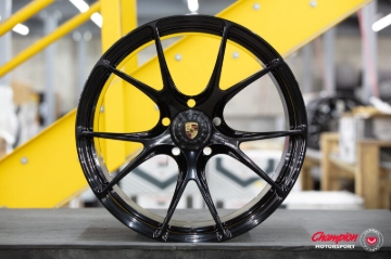 Picture of Vossen X Champion RS74 20X9.5 / ET59 / Gloss Black Wheel / Centerlock / 918 Spyder - Front