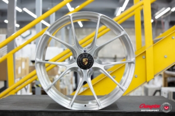 Picture of Vossen X Champion RS74 20X10 / ET45 / Brushed Gloss Clear Wheel / Centerlock / 911 GT3RS 992 Front