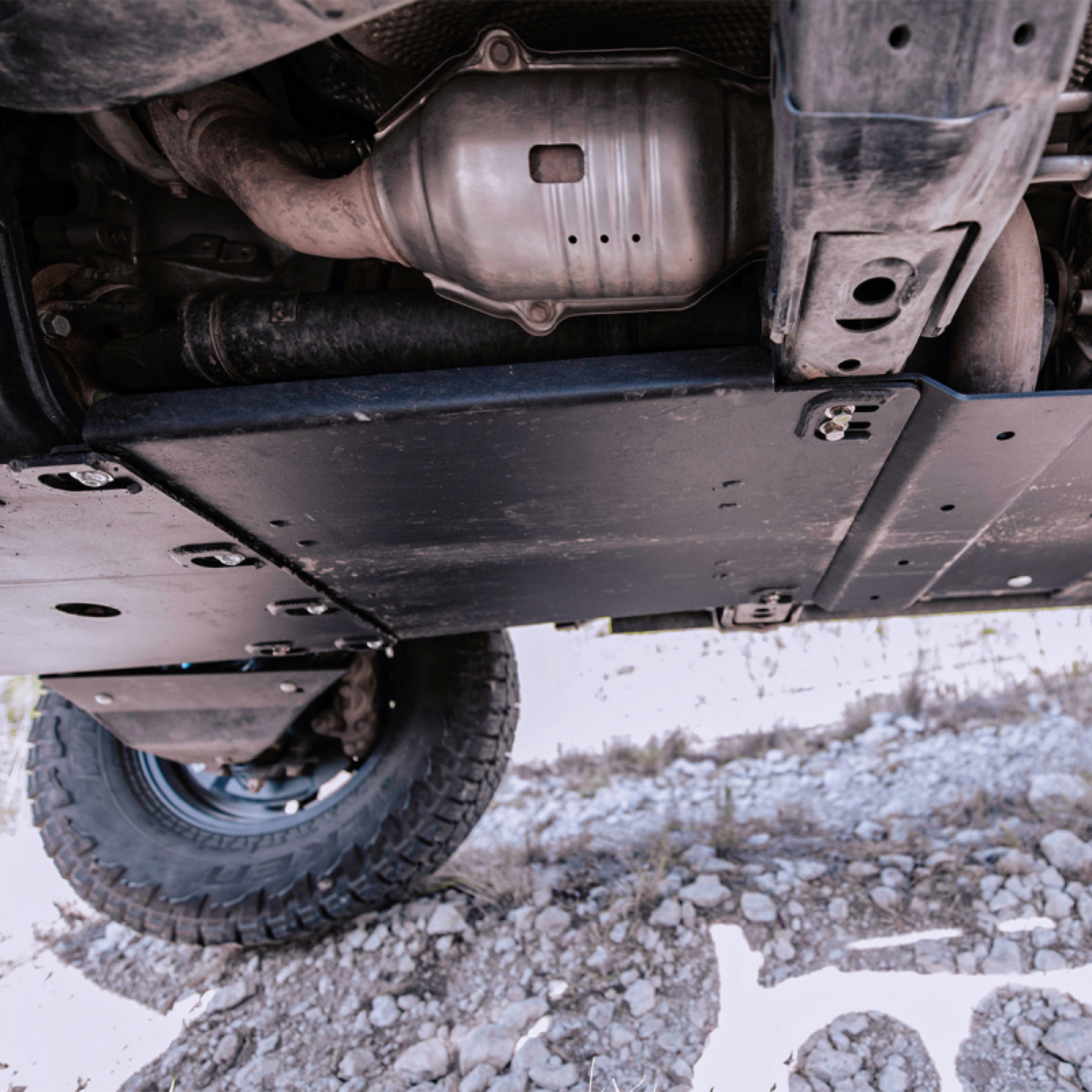 Picture of Cali Raised 14-24 4Runner Transmission Skid Plate - Aluminum / Powder Coat
