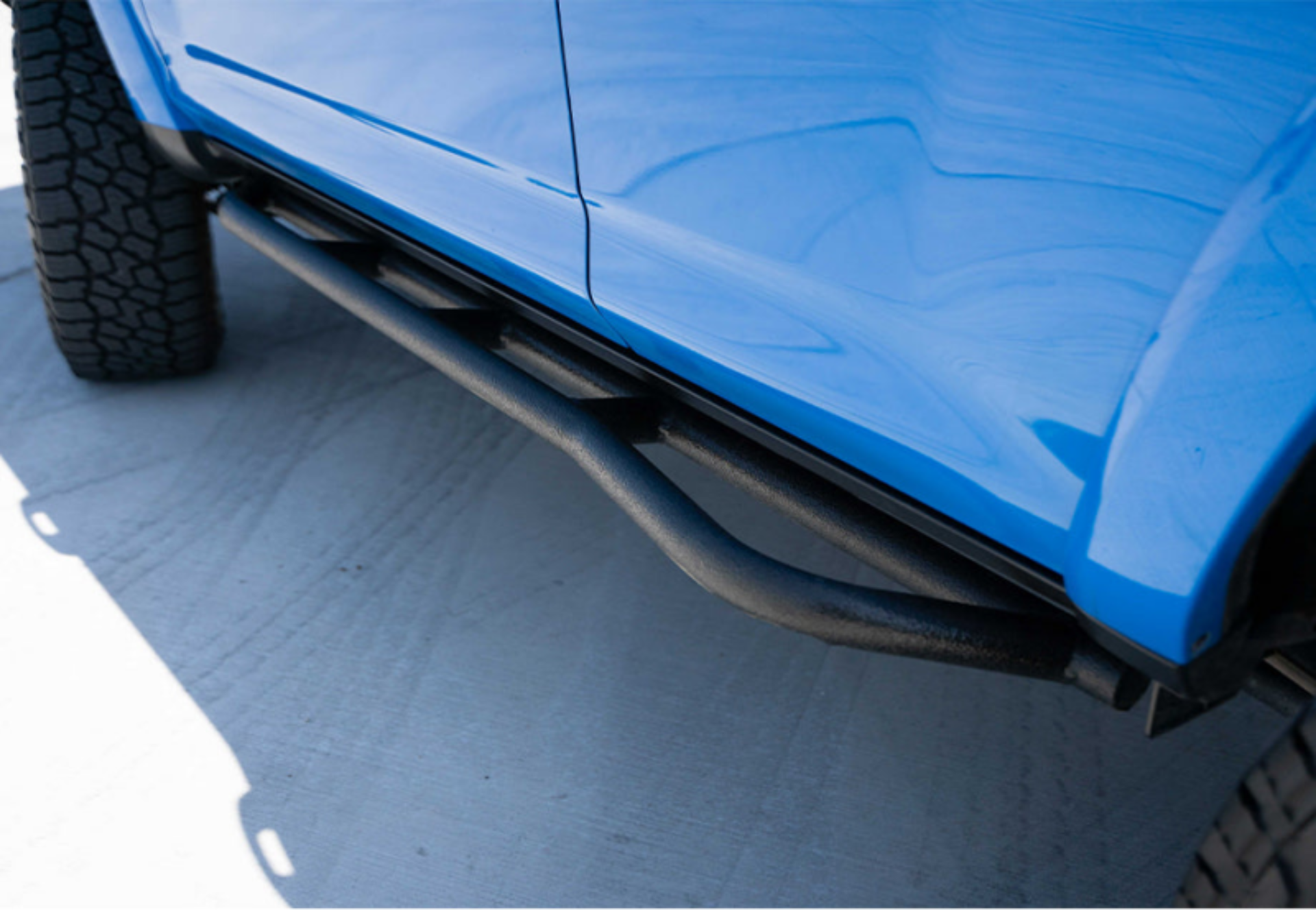 Picture of Cali Raised 10-24 Toyota 4Runner Trail Edition Bolt On Rock Sliders - Kick Out / Raw