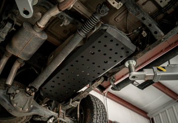Picture of Cali Raised 05-23 Dcsb / Ac Toyota Tacoma Fuel Tank Skid Plate - Aluminum / Powder Coat