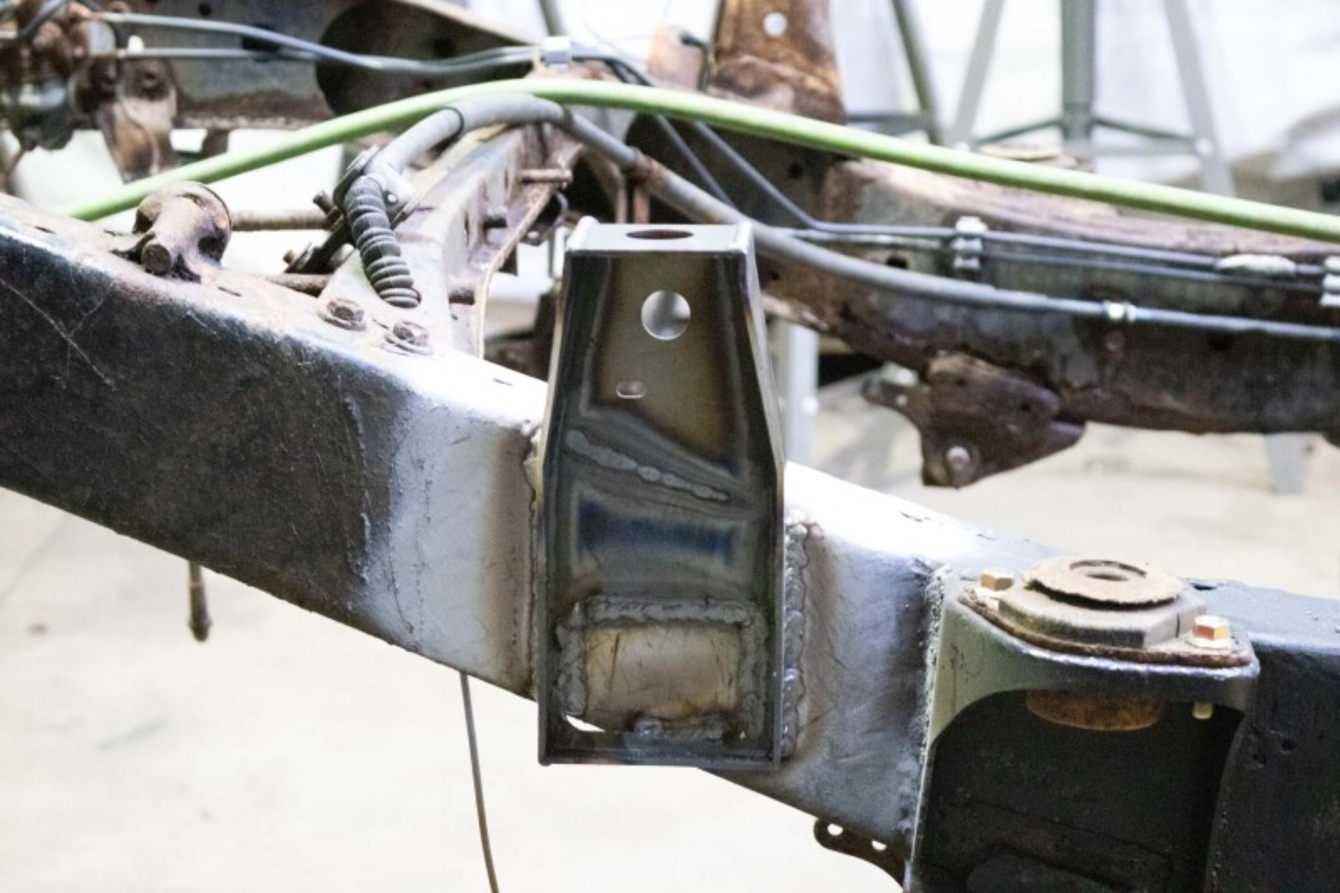 Picture of Rust Buster 95-04 Toyota Tacoma Double Cab Front Bed Mount