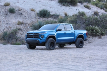 Picture of Fabtech 23-24 GMC Canyon 4WD / Chevrolet Colorado 4WD Shock Spacer Kit