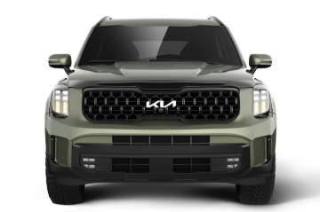 Picture of Husky Liners 20-24 Kia Telluride Aeroskin Hood Protector - Smoke