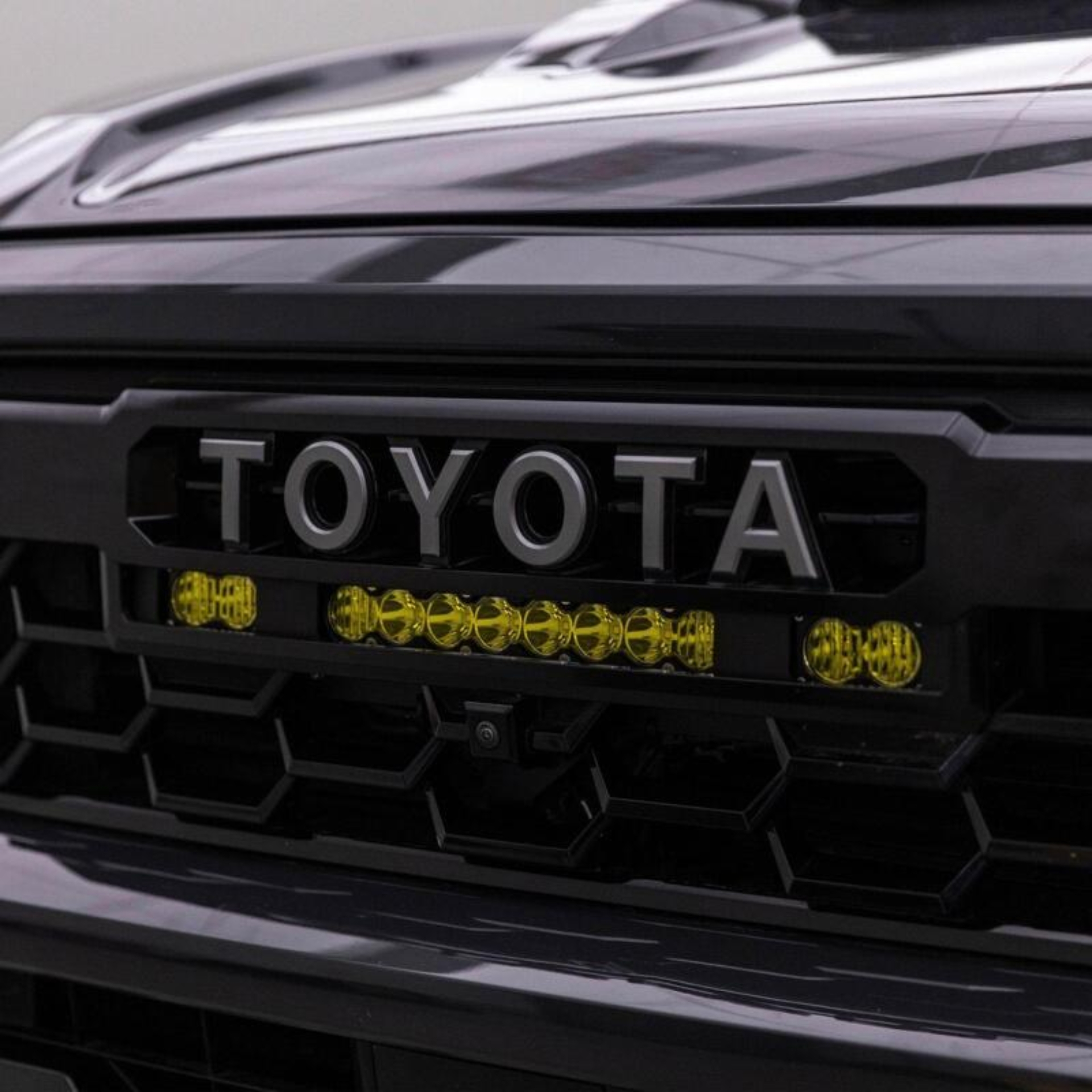 Picture of Baja Designs 2024+ Toyota Tacoma S8 10in Light Bar / S2 Pro TRD Pro Grille Conversion Light Kit