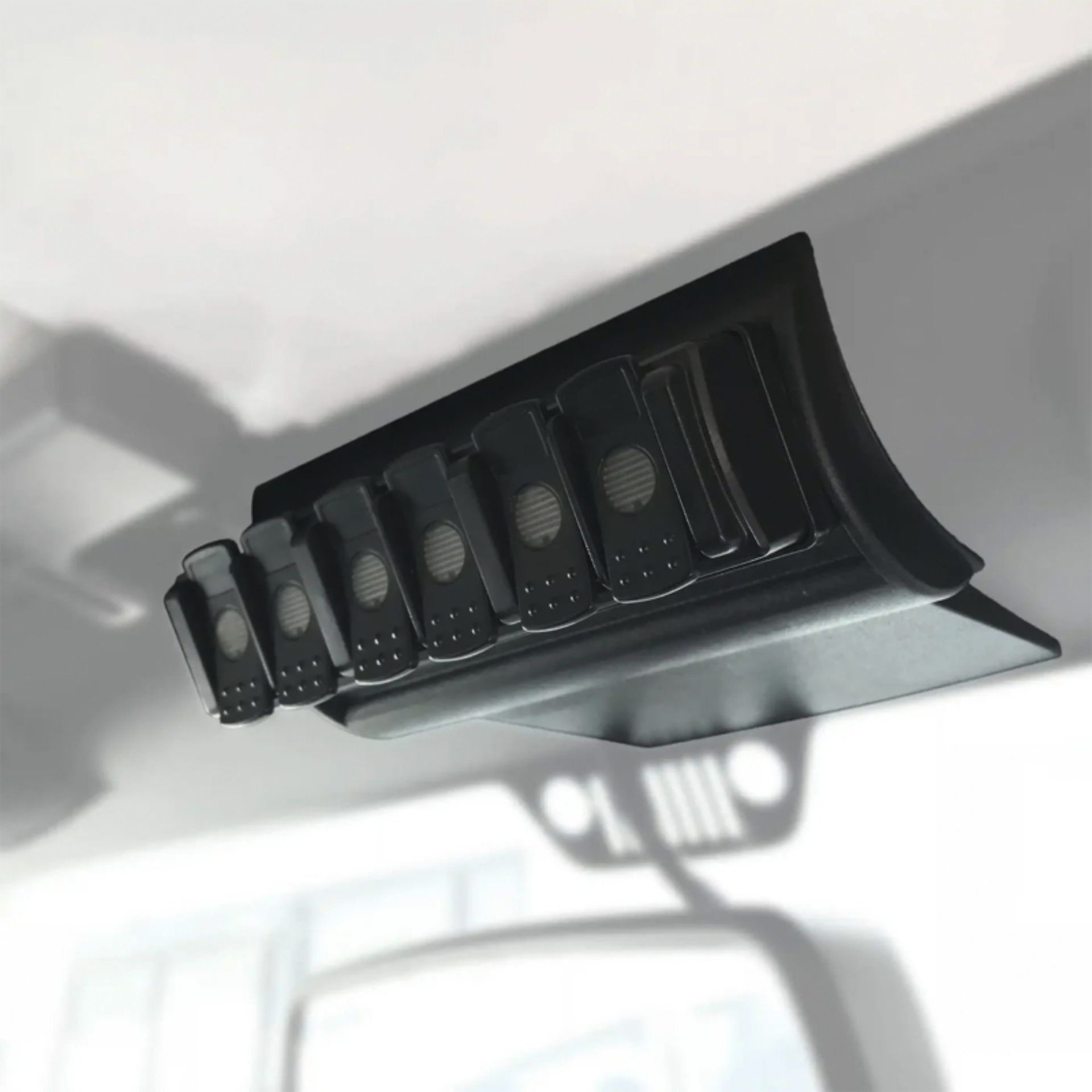 Picture of Oracle Trigger 6 Shooter Jeep Jk Overhead Remote Mount