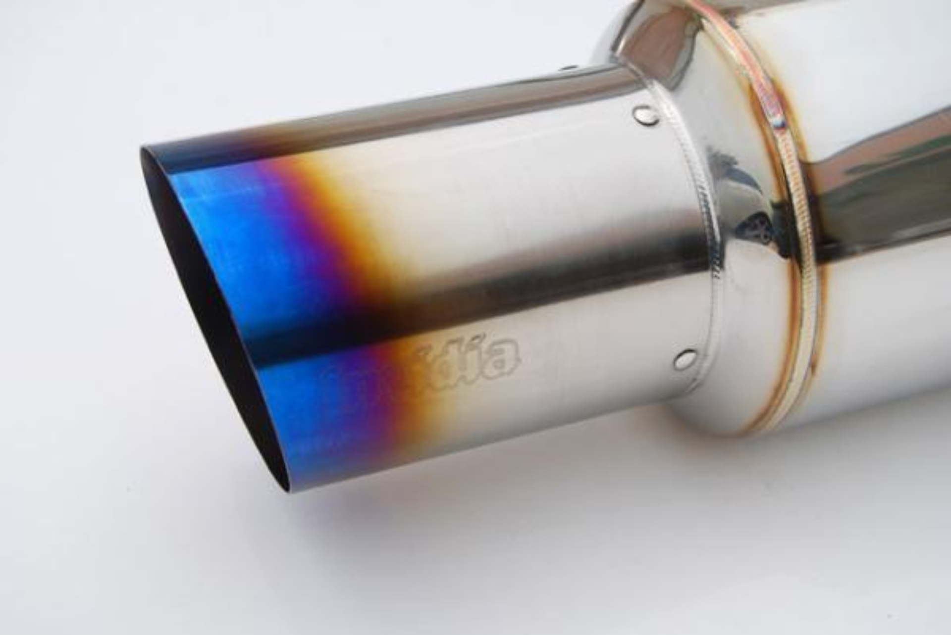 Picture of Invidia 08+ WRX Hatch / 08 STi 76mm RACING Titanium Tip Cat-back Exhaust