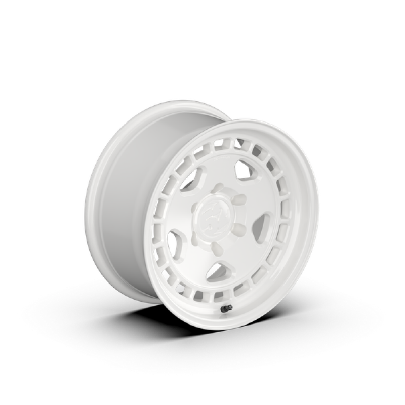 Picture of fifteen52 Turbomac HD Classic 17x8.5 / 6x139.7 BP / 0ET / 106.2 CB / 4.75in BS / Classic White Wheel