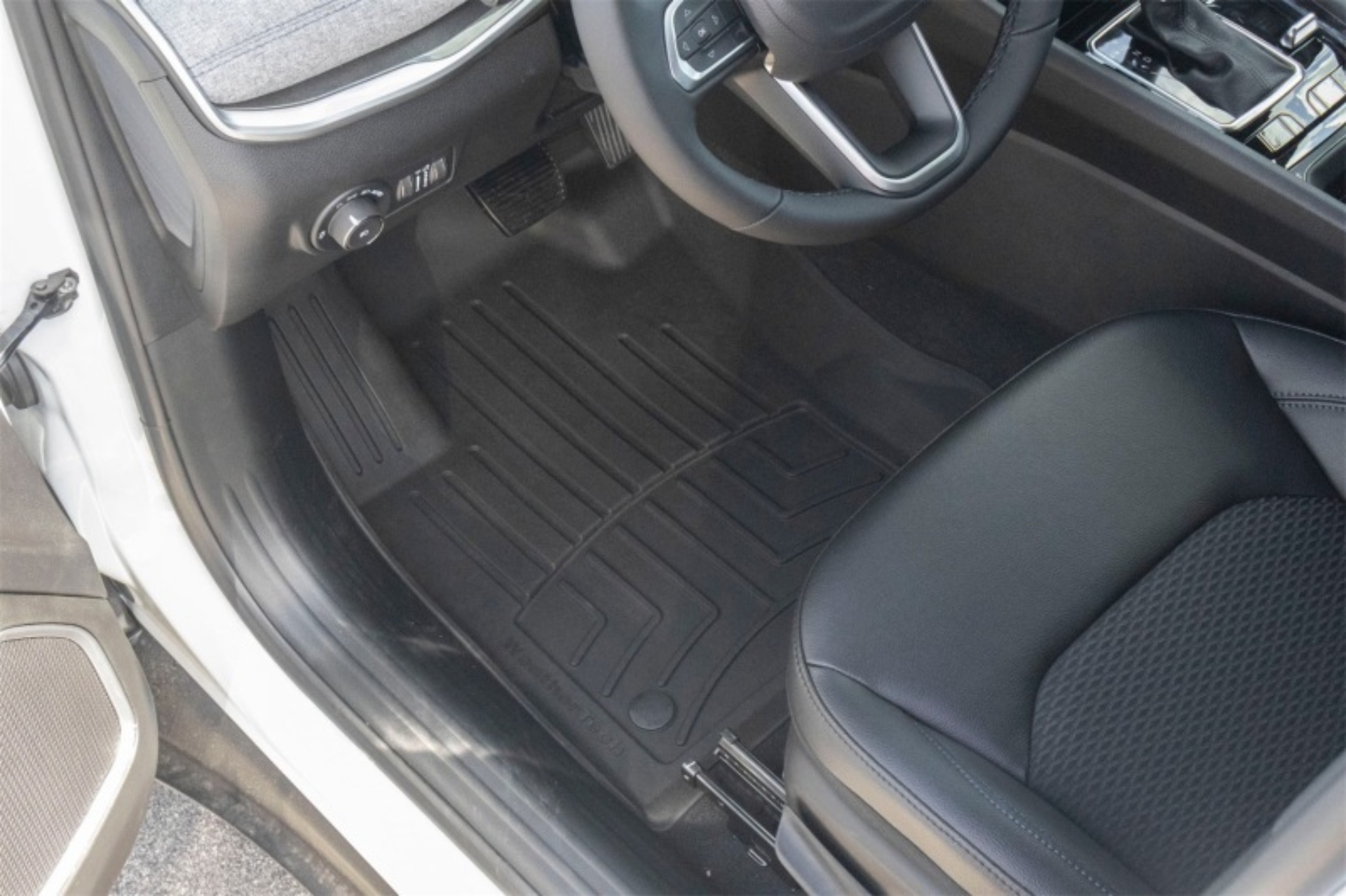 Picture of WeatherTech 17-25 Jeep Compass Front FloorLiner HP - Black