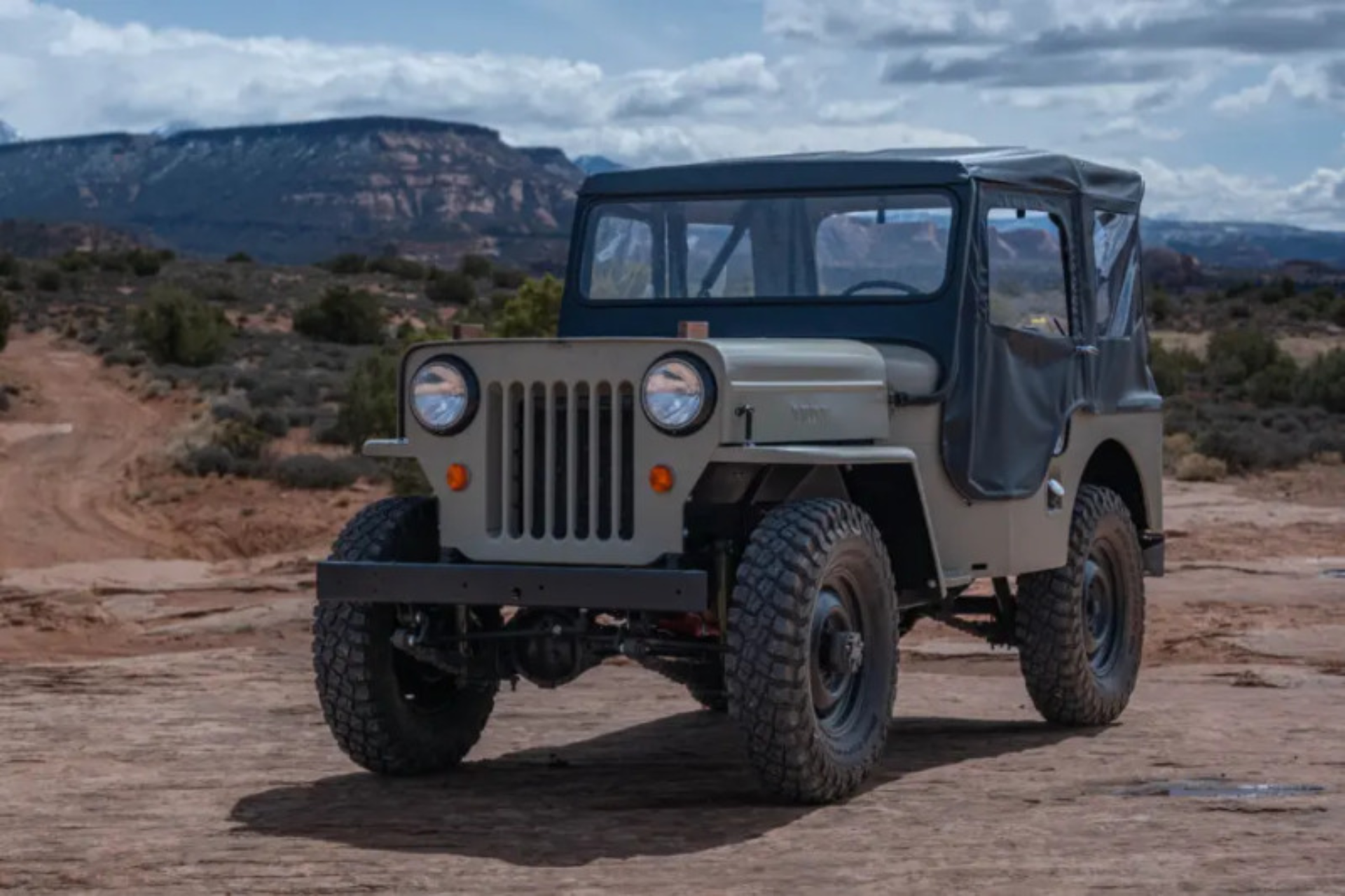 Picture of Bestop Jeep 53-64 Cj3B Tigertop (Black Crush)