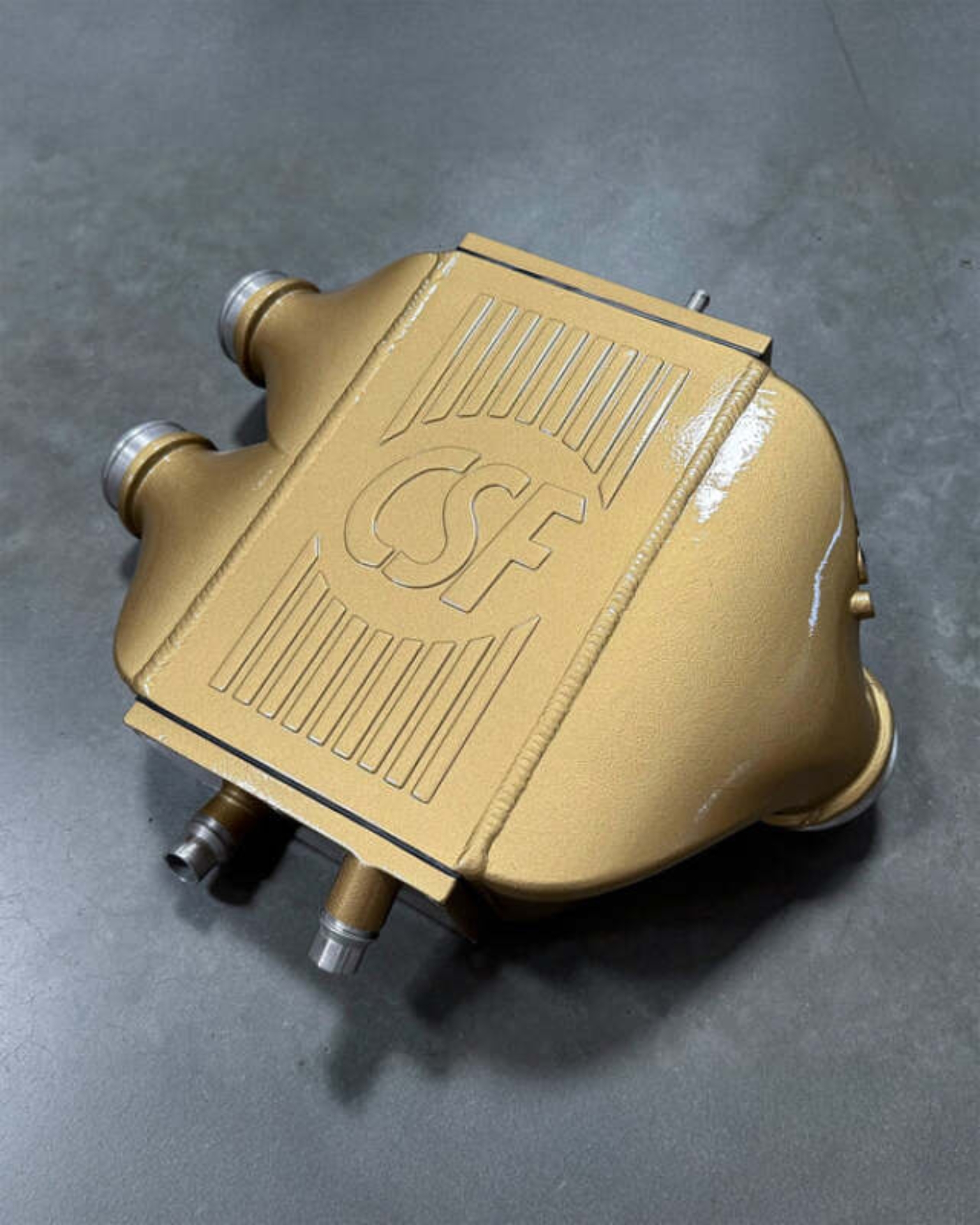 Picture of CSF 2014+ BMW M3/M4 (F8X) Top Mount Charge-Air-Cooler - Carbon Ceramic Gold Gloss