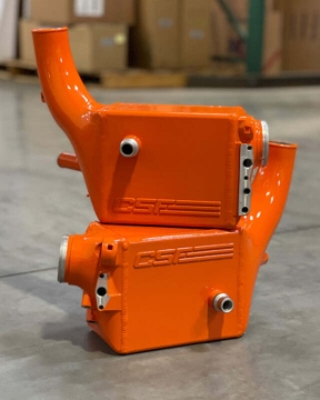 Picture of CSF 2014+ BMW X5M (F95) / X6M (F96) / XM (G09) Charge-Air-Cooler - Fire Orange