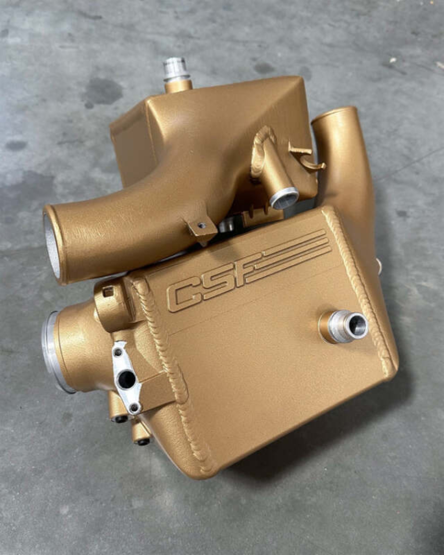 Picture of CSF 2014+ BMW X5M (F95) / X6M (F96) / XM (G09) Charge-Air-Cooler - Poly Gold Satin