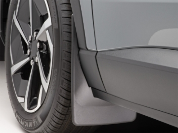 Picture of WeatherTech 24-26 Chevrolet Equinox EV Front Mudflaps - Black
