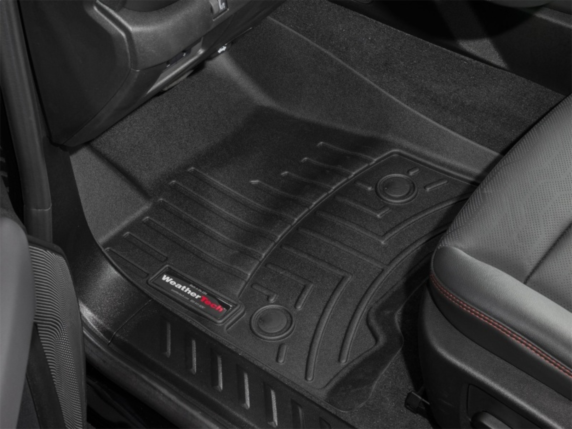 Picture of WeatherTech 23-26 Chevrolet Colorado 1st Row Front FloorLiner - Black