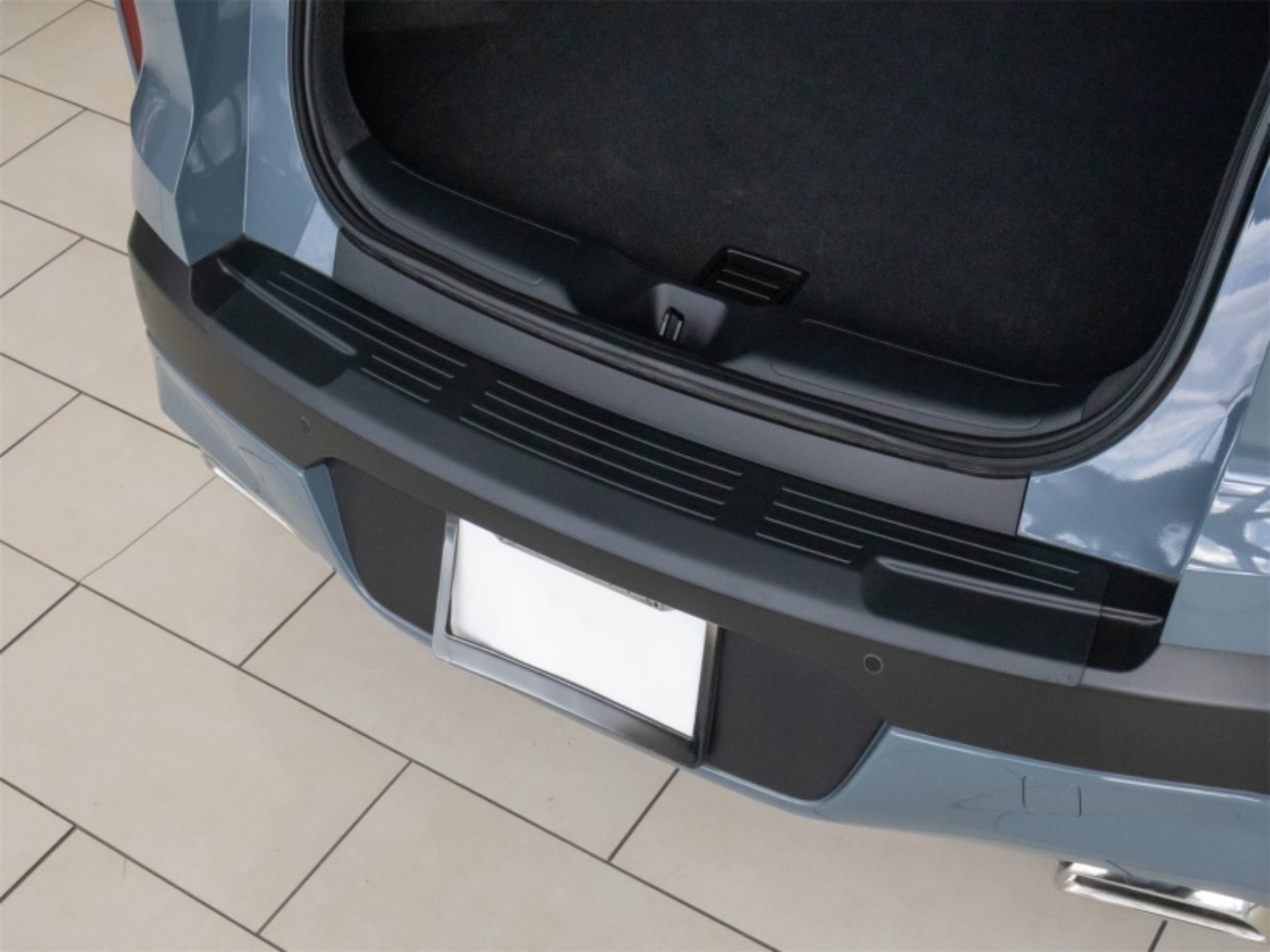 Picture of WeatherTech 22-25 Infiniti QX55 Behind 2nd Row BumperTopper - Black