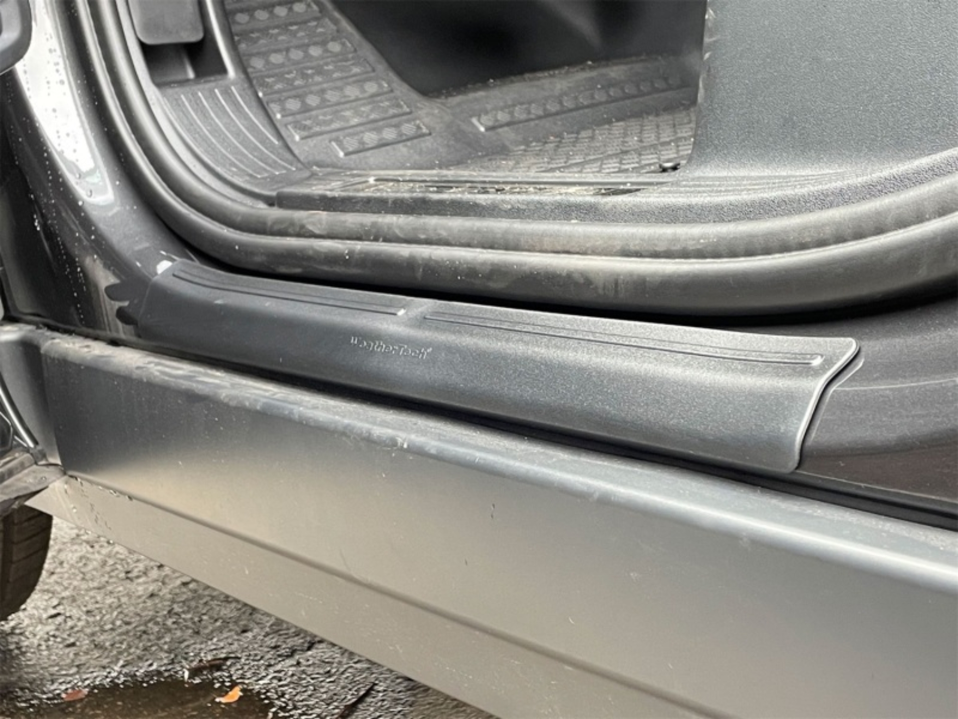 Picture of WeatherTech 20-26 Land Rover/Range Rover Defender 110 Door Sill SillProtector - Black