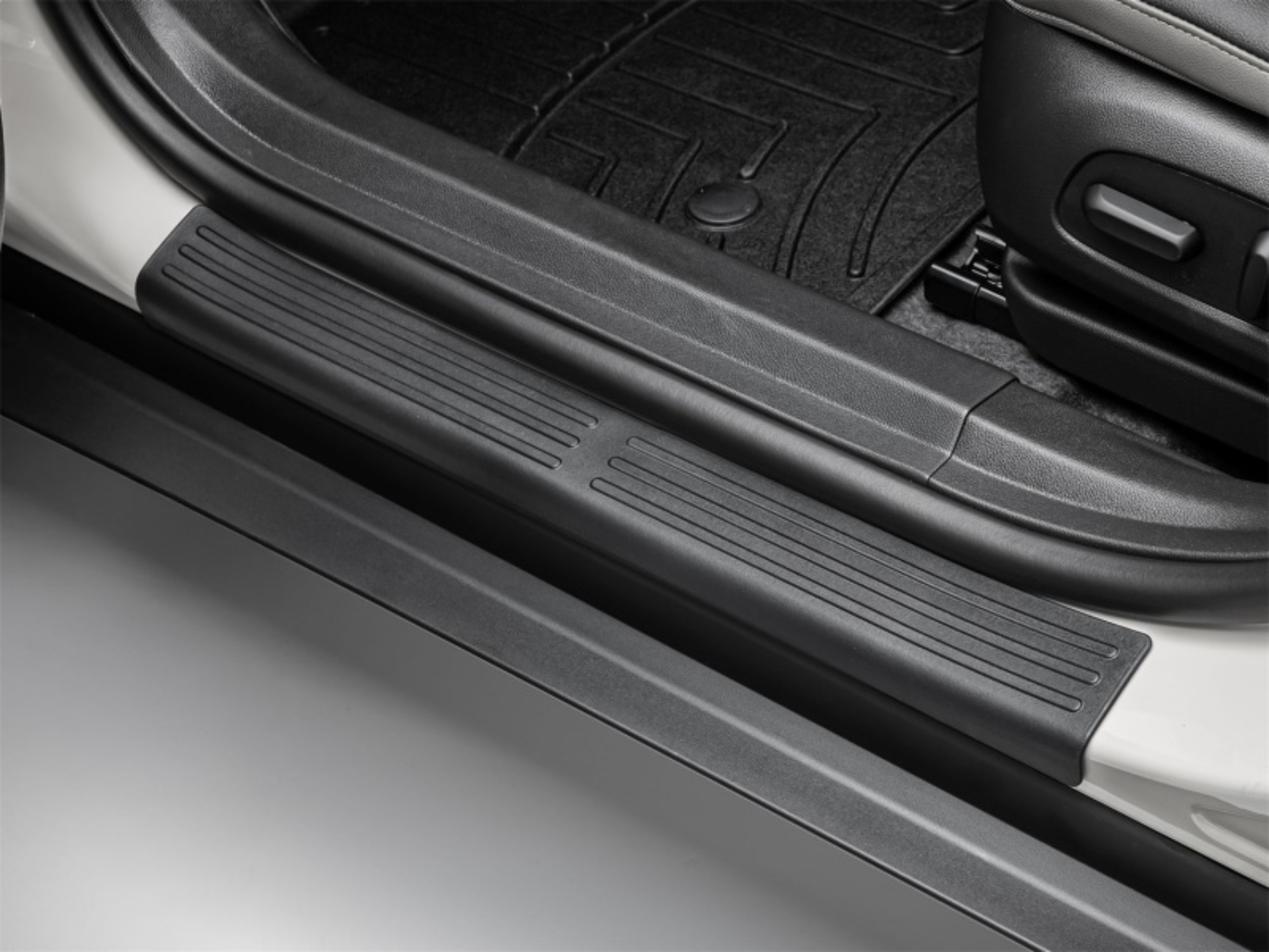 Picture of WeatherTech 24-26 Chevrolet Trax Door Sill SillProtector - Black